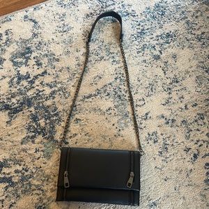Adorable black chain crossbody bag